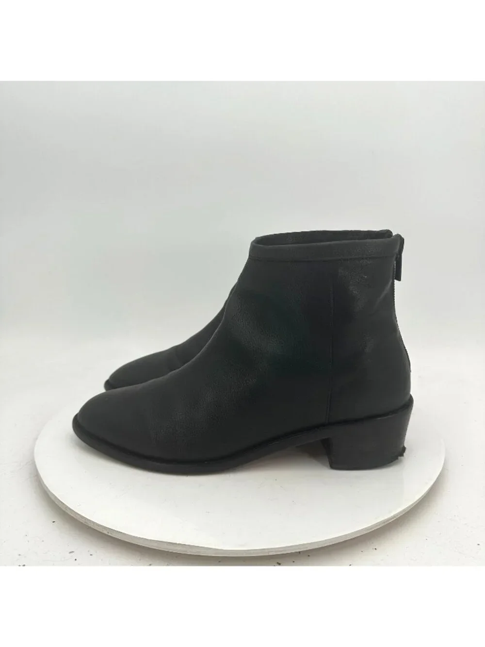 Loeffler Randall Women Size 7.5B Black Leather Back Zip Ankle Low Heel Boot - Picture 1 of 11
